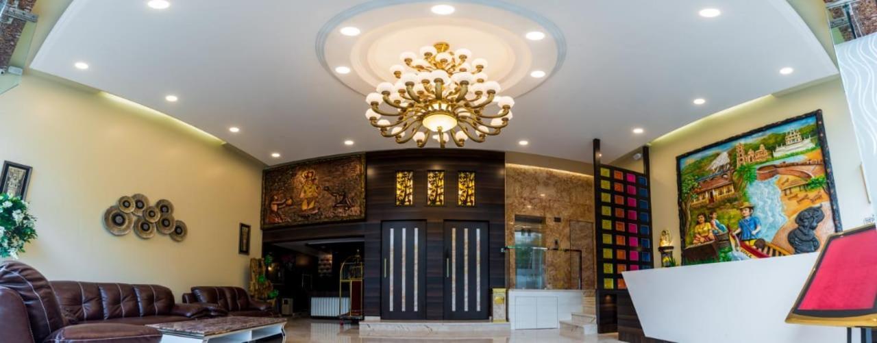 Hotel Grace Majestic Мадгаон Екстериор снимка